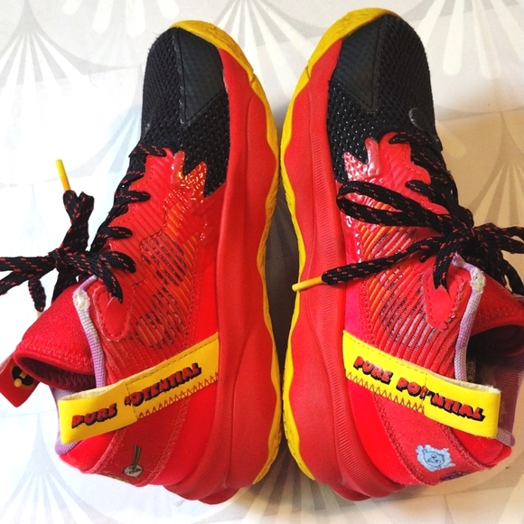 Adidas bounce Incredibles collaboration sneaker - Picture 3 of 10